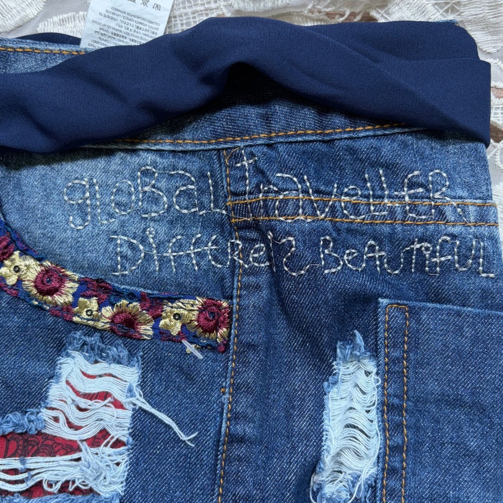 RARE Deadstock Y2K Desigual Exotic Denim Shorts Embroidered Sash Belt 28 NWT - Picture 5 of 8